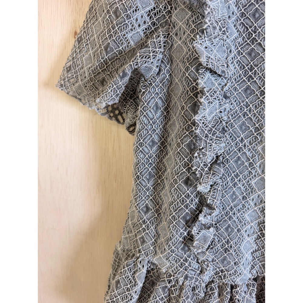 Ellison Lace Peplum Top Womens Small Blue Grey Excellent V-Neck Ruffle Flutter - Picture 2 of 8